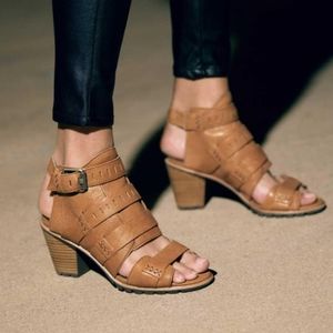 Sorel Nadia Buckle Sandals